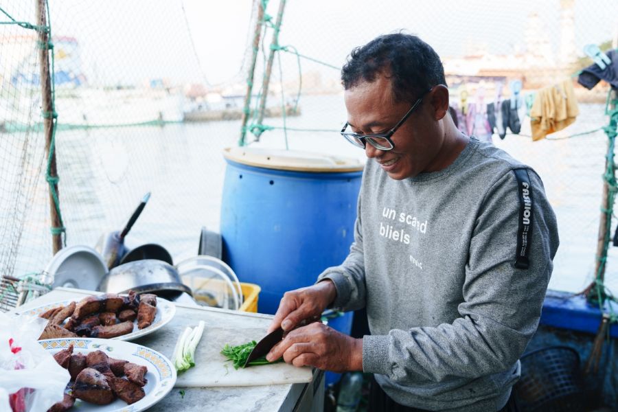 海魄浪 旗津島的海派人生|敬!漂泊人生 巴里的海水小吃部 海魄浪 旗津島的海派人生|敬!漂泊人生 巴里的海水小吃部
