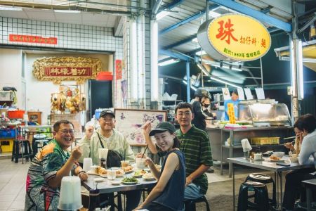 跟著打狗祭大啖在地美食,雄者榮耀的鹽埕美食指南