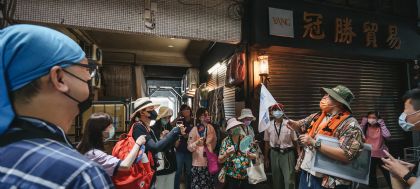 倚著港口而生的老商城